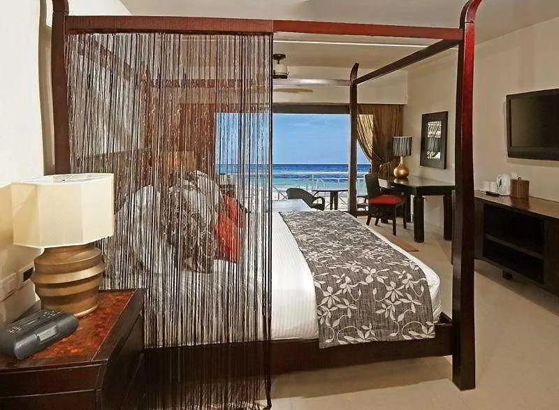 Hotel Secrets Wild Orchid Montego Bay 5*,